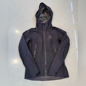 Women’s  Arc’teryx Beta SL Hybrid Jacket, Size Small